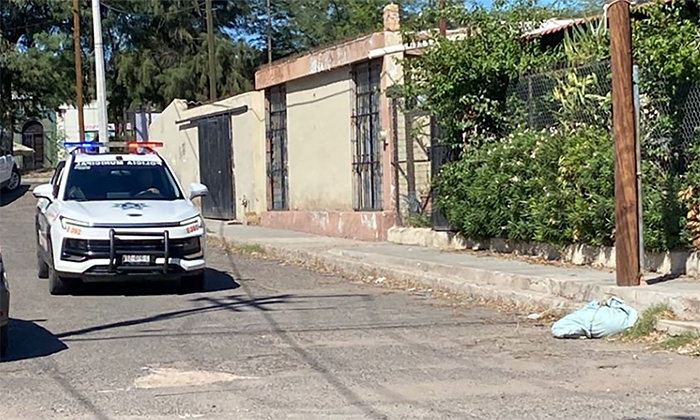 Genera movilización bulto tirado en vía pública en la colonia Centro