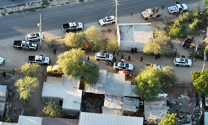 Capturan a sujeto armado con fusil y droga en la colonia Sierra Bonita