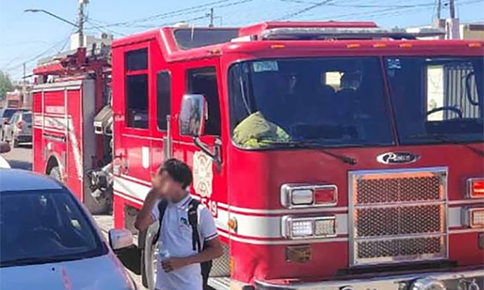 Moviliza a bomberos derrame en escuela
