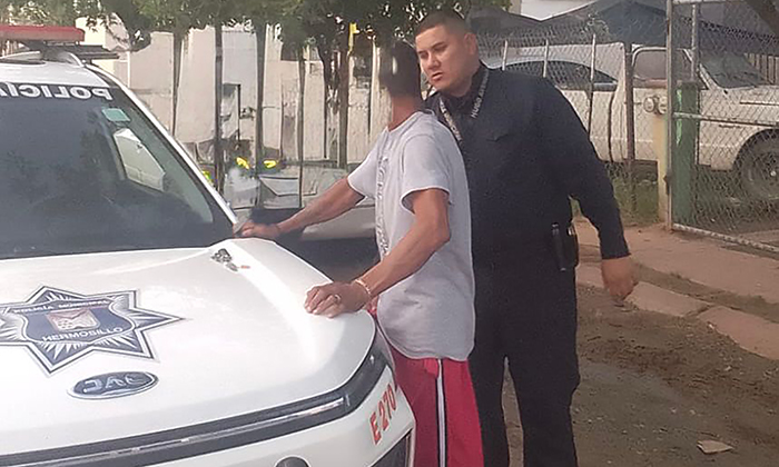 Priva de la libertad a su pareja y lo arrestan en la comisaría Miguel Alemán