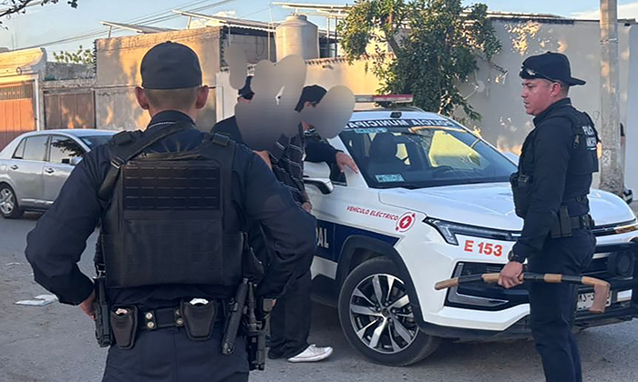 Amenaza sujeto con machete a su pareja en la colonia Antorcha Campesina