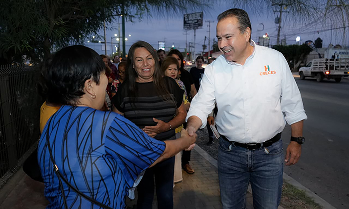 Entrega Toño Astiazarán andador lineal en el bulevar Lázaro Cárdenas