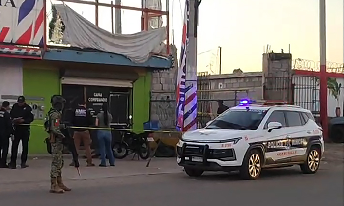 Deja ataque armado un muerto y un herido en plaza comercial