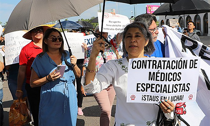 Marchan académicos sindicalizados de Unison