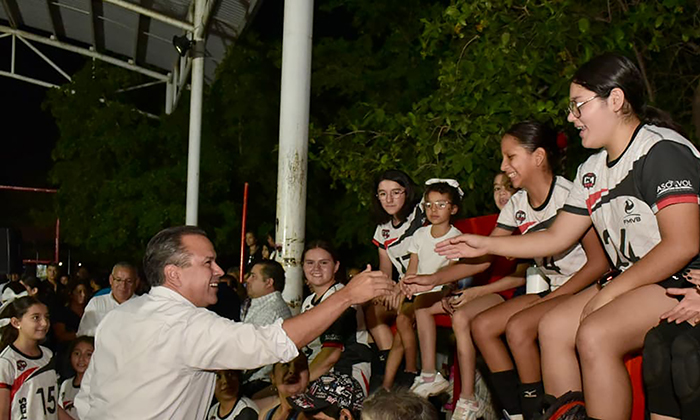 Entrega Toño Astiazarán el parque Copacabana