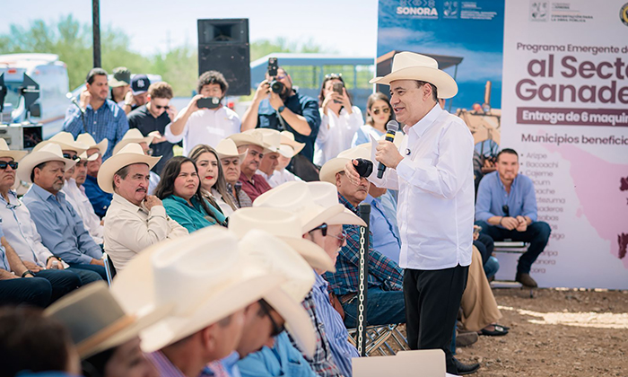 Entregan apoyos emergentes a ganaderos