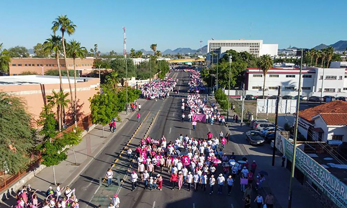 Realizan caminata de la Lucha contra el Cáncer de Mama