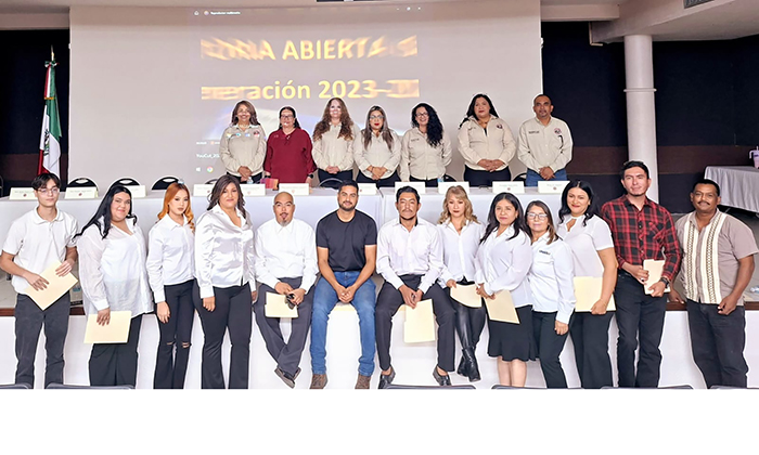 Concluyen empleados de Unison prepa abierta; Mediante convenio con el ISEA