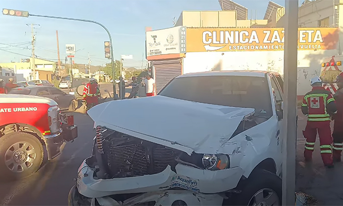 Deja choque triple una mujer herida en la colonia Olivares