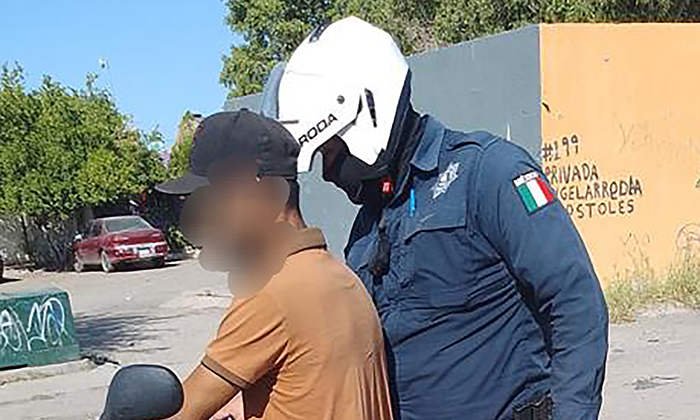 Capturan a tres sujetos con distintas drogas en distintas colonias