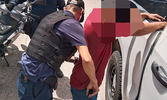 Someten a joven por amagar a empleados en la colonia Piedra Bola