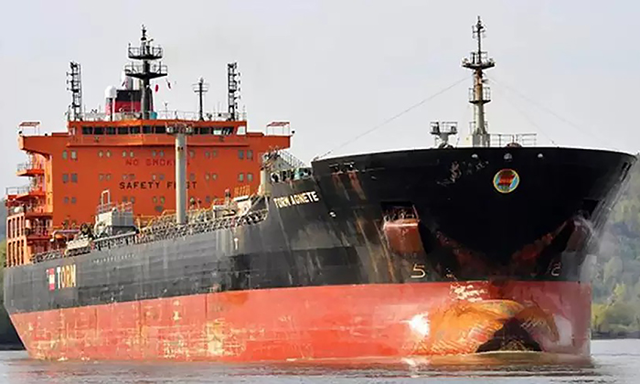 Retiene Marina buque asiático en Guaymas