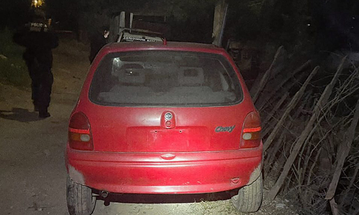 Localizan abandonado automóvil robado en la colonia Amapolas