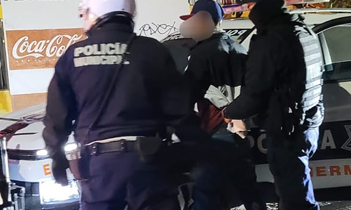 Arrestan a agresor de esposa embarazada en la colonia Pimentel