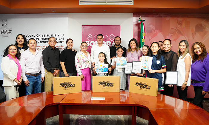 Premian a ganadoras de concurso La Niñez y La Mar; Autoridades educativas