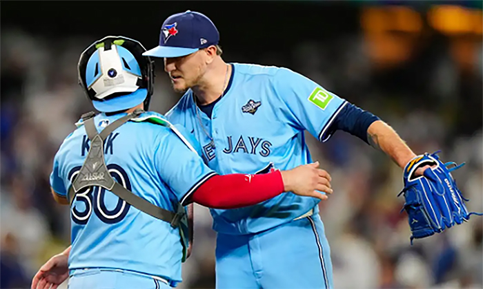 “Acaricia” Azulejos título en la Serie Mundial