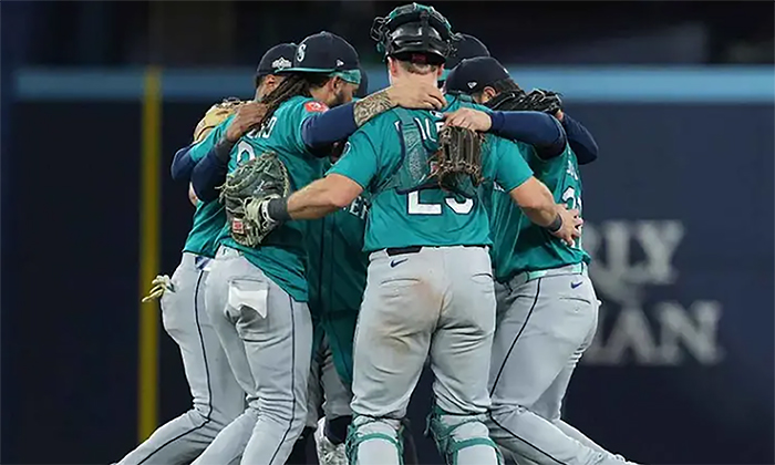 Marineros sorprende a Azulejos; Se lleva el primer juego de la Serie de Campeonato