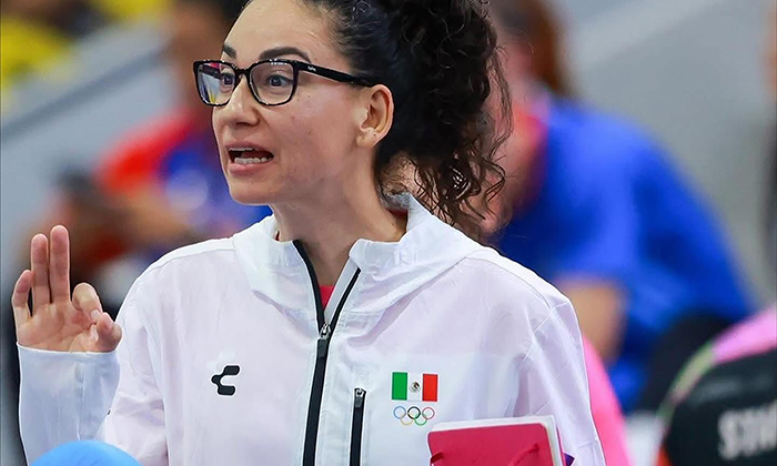 Sonorense obtiene grado de coach mundial de karate; Es la primera mexicana en lograrlo