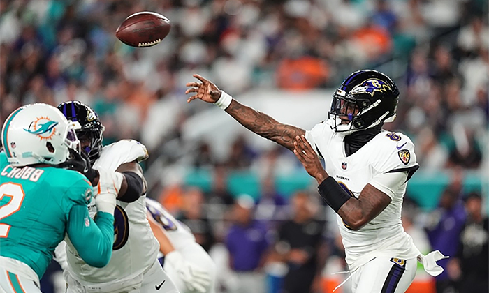 Baltimore derrota 28-6 a los Delfines en el regreso de Lamar Jackson