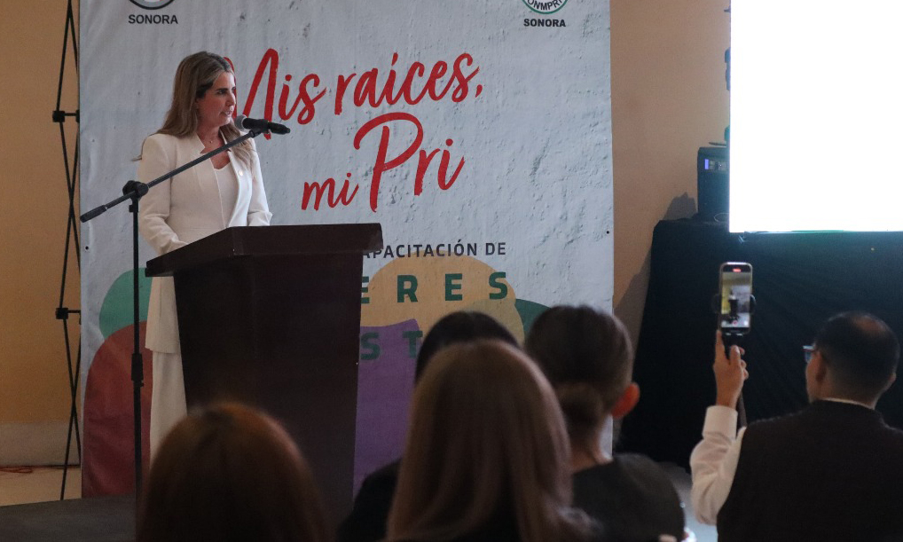 Reconoce PRI a mujeres militantes de gran trayectoria tras más de 40 años de militancia