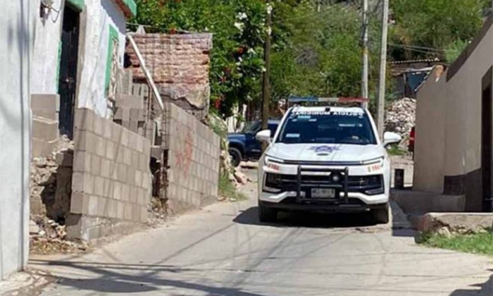 Localizan cadáver de joven acuchillado en la colonia Coloso Alto