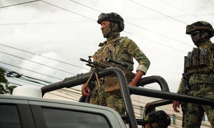 Lesionan Marinos a balazos a joven en el valle de Empalme