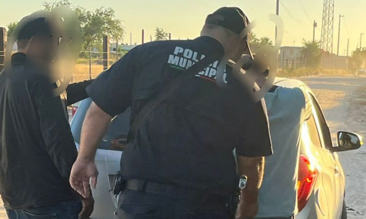 Aprehenden a machetero en área comercial