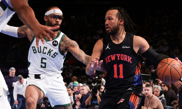 Derrotan Knicks a Bucks por 118 a 111; avanzan a playoffs en la Copa NBA