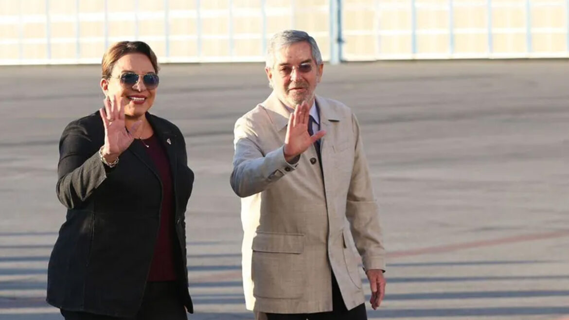 Xiomara Castro Arriba a México para Reunión Bilateral con la Presidenta Sheinbaum