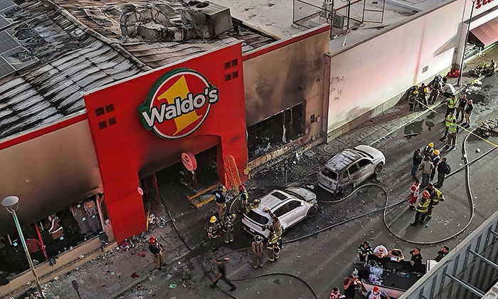 [Galería]Enluta incendio a Hermosillo; Externan autoridades, Iglesia y artistas su consternación