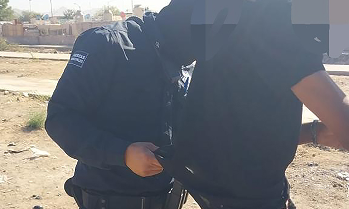 Amenaza a su mujer y lo detienen en Bahía de Kino