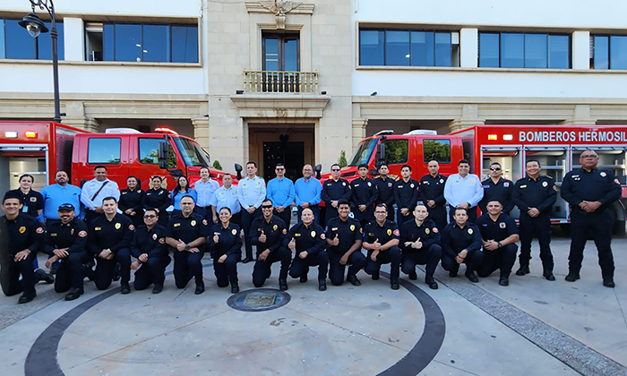 Refuerza Toño Astiazarán equipamiento a Bomberos
