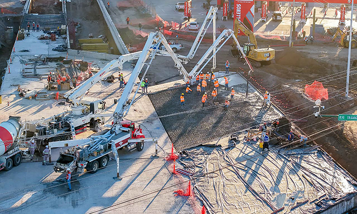 Construcción de paso a desnivel va en tiempo y forma