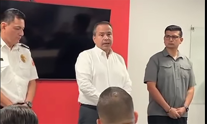 Visita Toño Astiazarán cuartel de bomberos en la zona Centro