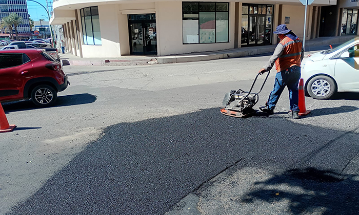Continúan jornadas para el mantenimiento de vialidades