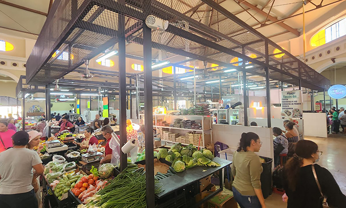 Refuerzan medidas de seguridad en Mercado Municipal