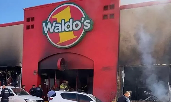 Responde Waldo´s a familias de víctimas de incendio 