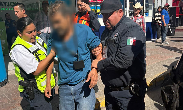 Auxilian policías a hombre lesionado en el sector Centro