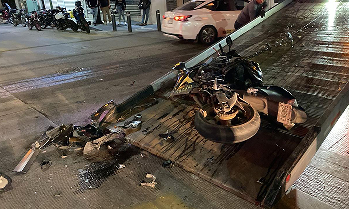 Sufre motociclista lesiones graves en la colonia Centro de Guaymas