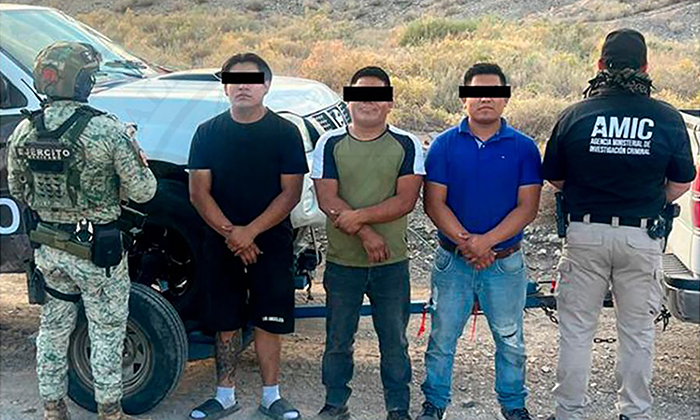 Atrapan a tres sujetos con vehículo robado en Plutarco Elías Calles