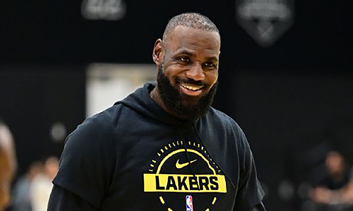Iniciará LeBron entrenamientos en filial de Lakers en la Liga G