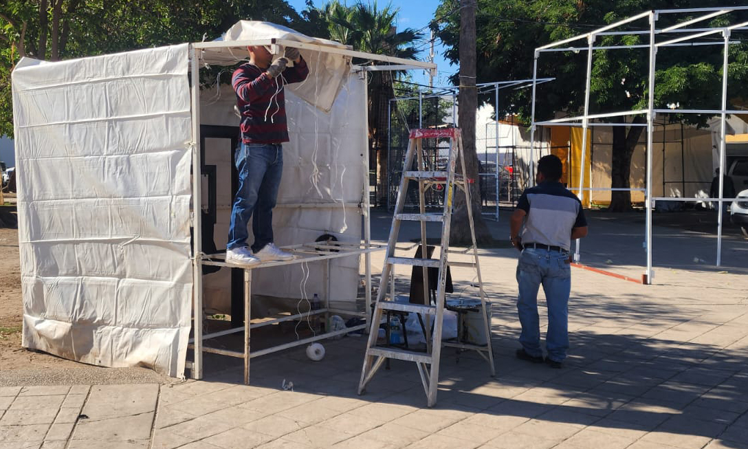 Inicia instalación del tradicional Tianguis Navideño en el Parque El Mundito