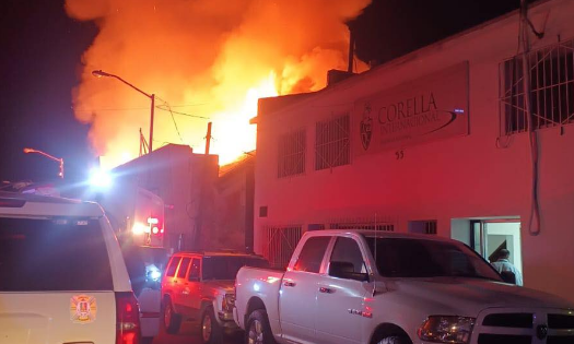 Consume incendio edificio abandonado en Nogales