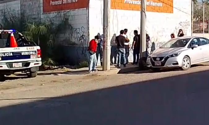 Resulta motociclista herido en choque en la colonia Solidaridad