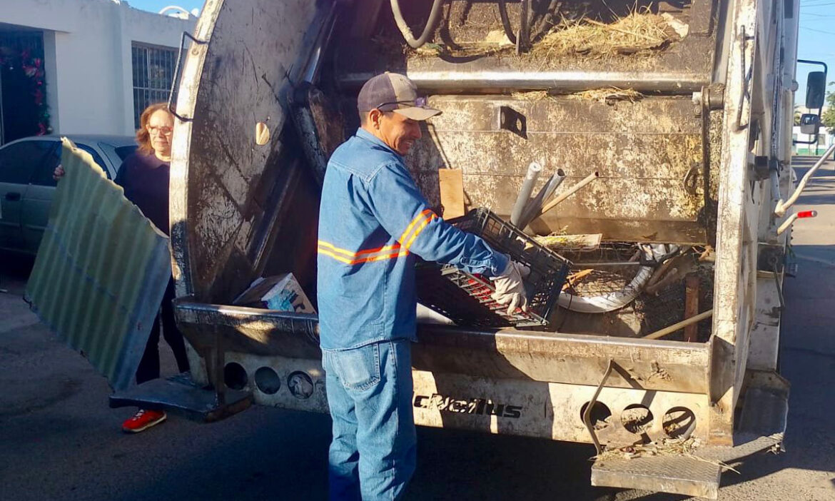 Ayuntamiento de Hermosillo acopia 13 toneladas de cacharros en colonia Revolución