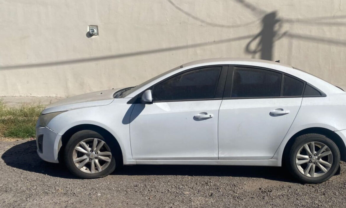 Localizan abandonado un automóvil robado en la colonia Las Torres