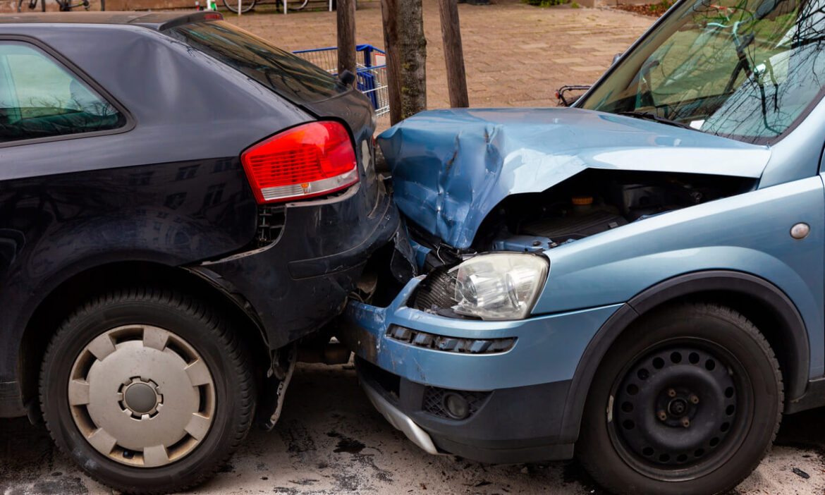 Se registra choque por alcance en carretera al Delfinario