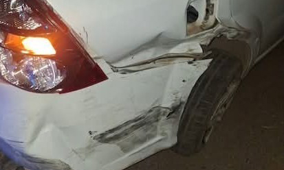 Resultan dos menores lesionados en choque