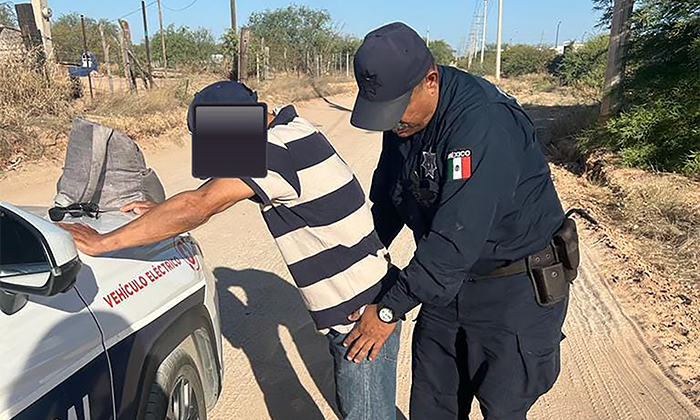 Capturan a conductor de pick up robado en la carretera a Ures