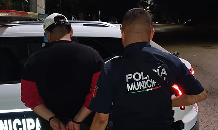 Atrapan a allanador en traspatio de vivienda en la comisaría Miguel Alemán